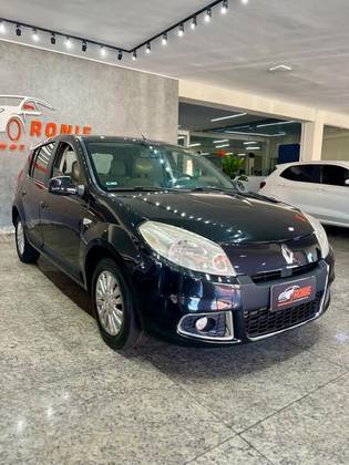 RENAULT SANDERO 1.6 PRIVILÉGE 16V FLEX 4P AUTOMÁTICO